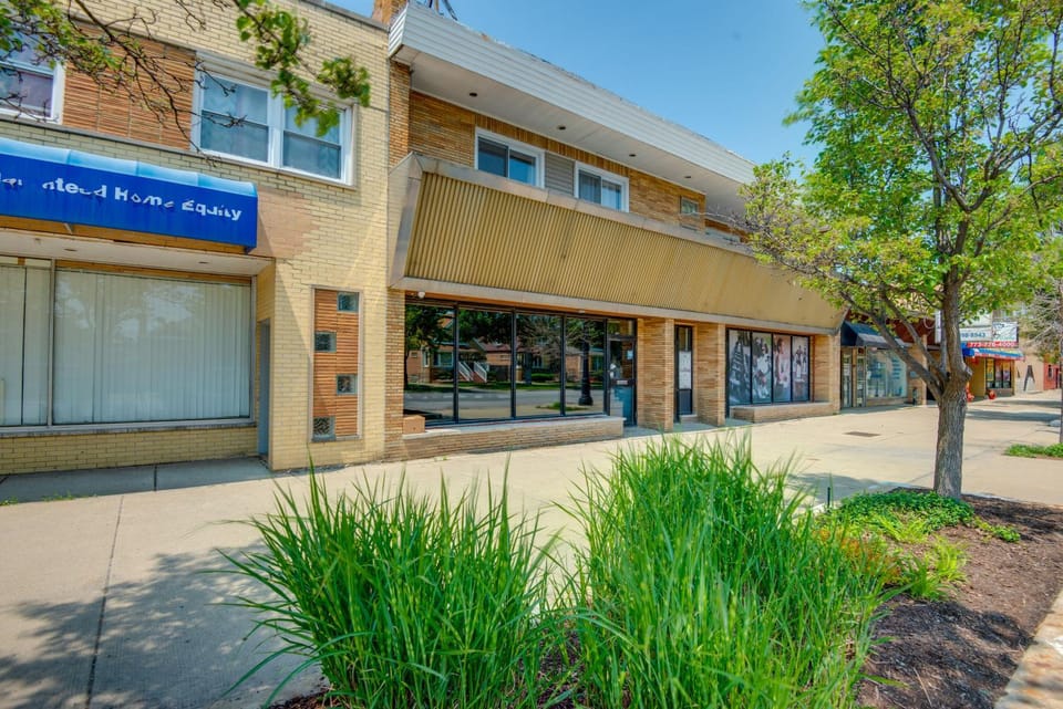 5 Mi to Midway: Walkable Chicago Apartment Apartment in Chicago