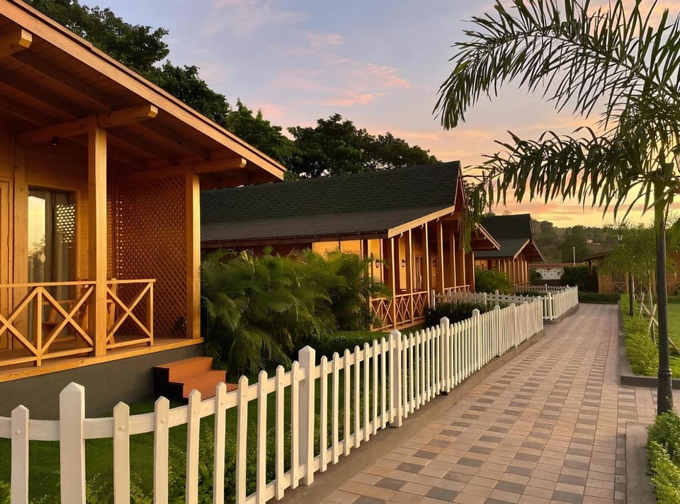 Property building, Natural landscape, Garden, Garden view, Sunset