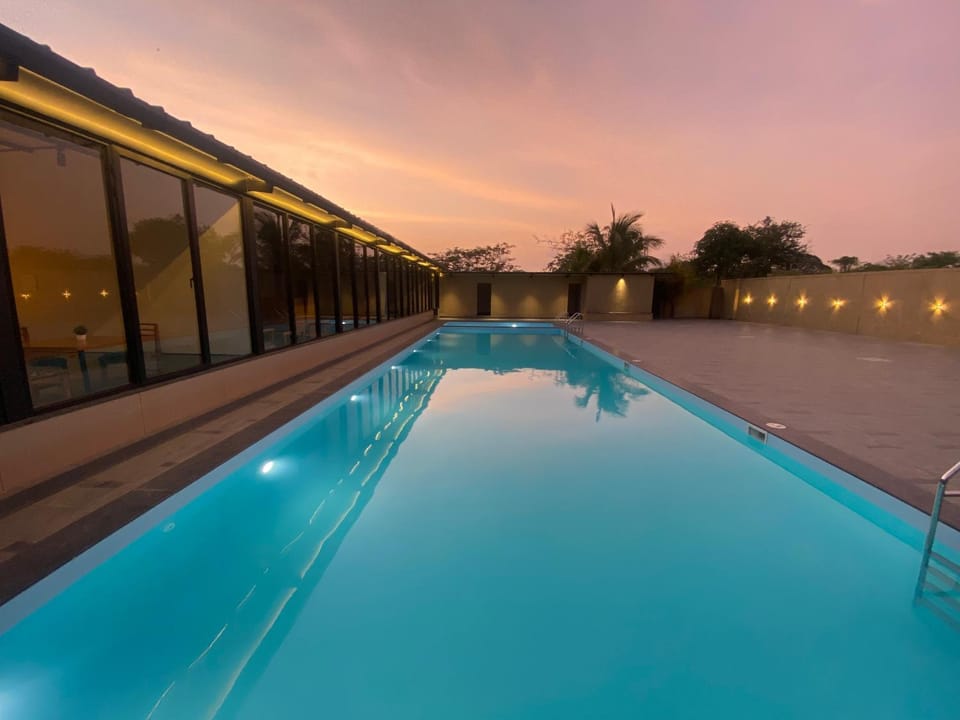 Swimming pool