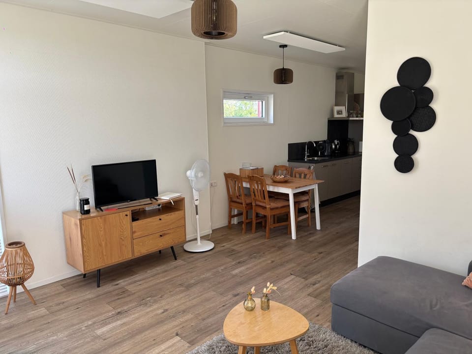 Living room, Diving