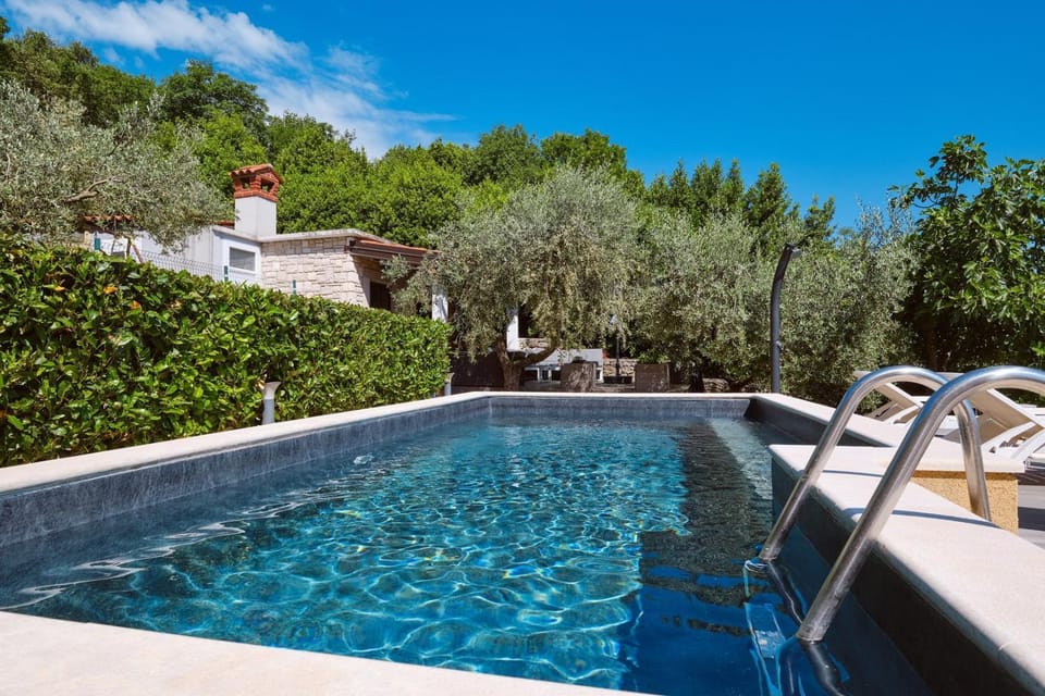Holiday house LENU with Pool and amazing sea view House in Istria County