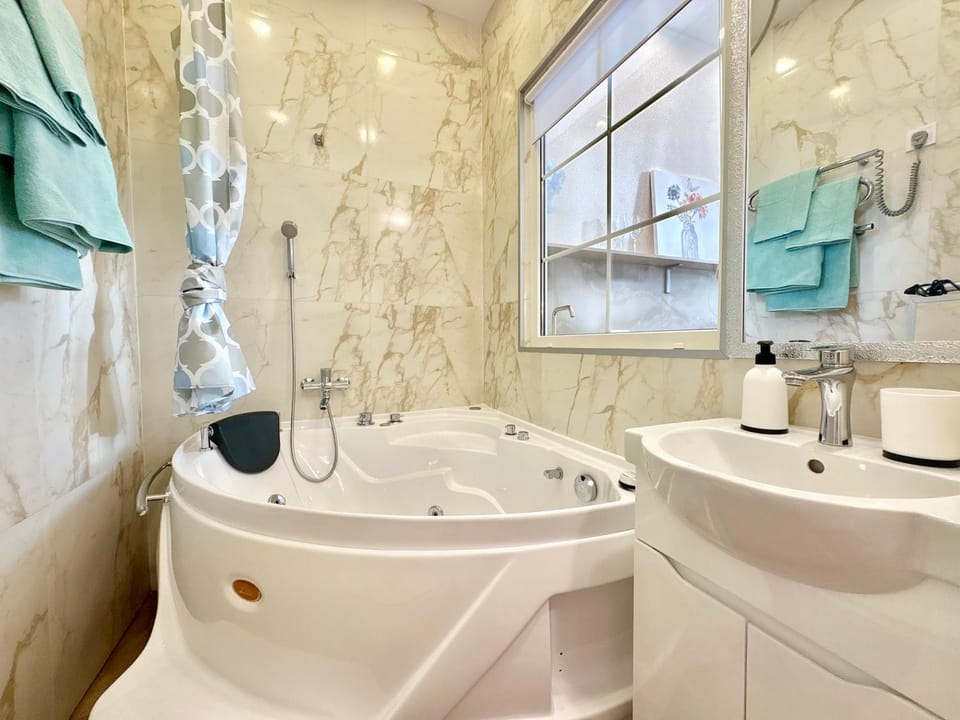 Bath, towels