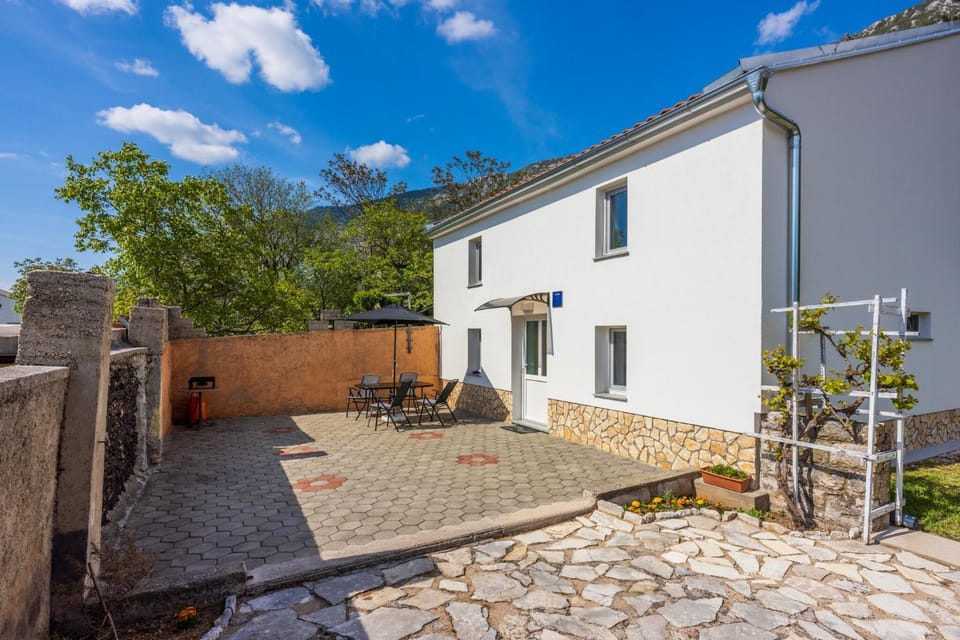 Property building, Patio, Seating area