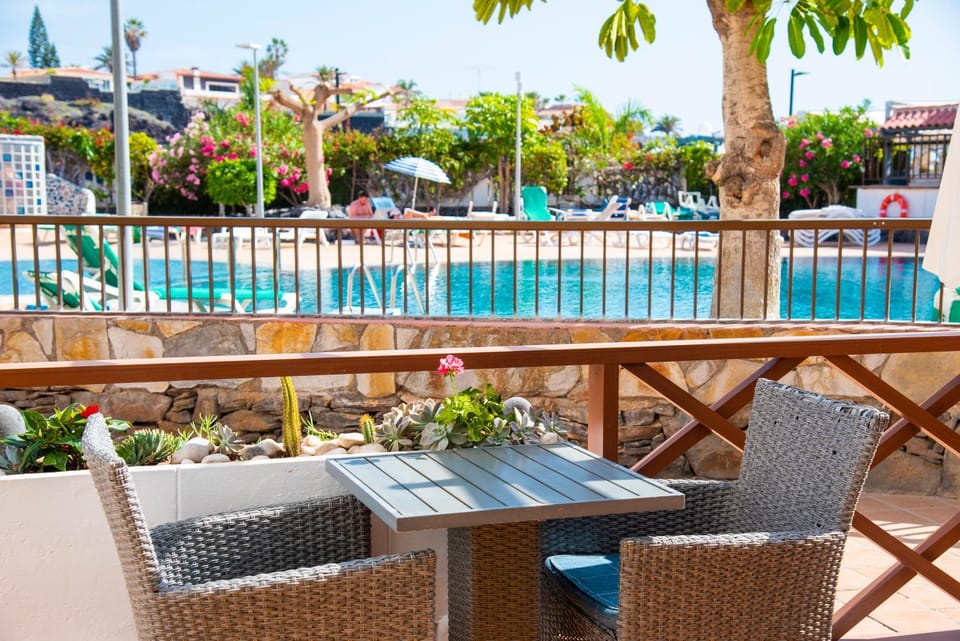 View (from property/room), Balcony/Terrace, Swimming pool