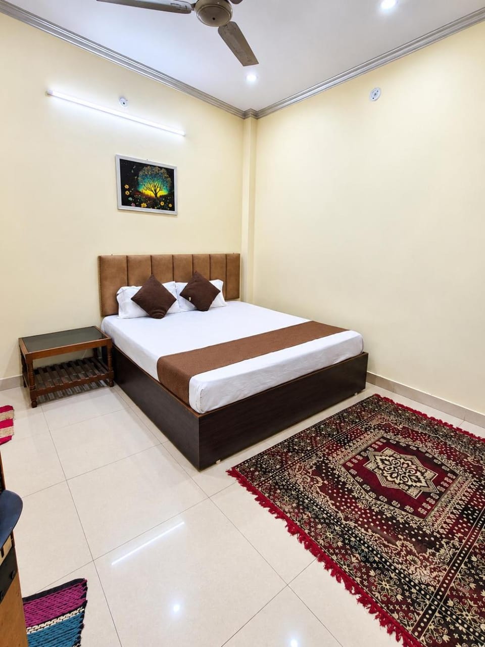 Bed, Photo of the whole room, Bedroom, fireplace