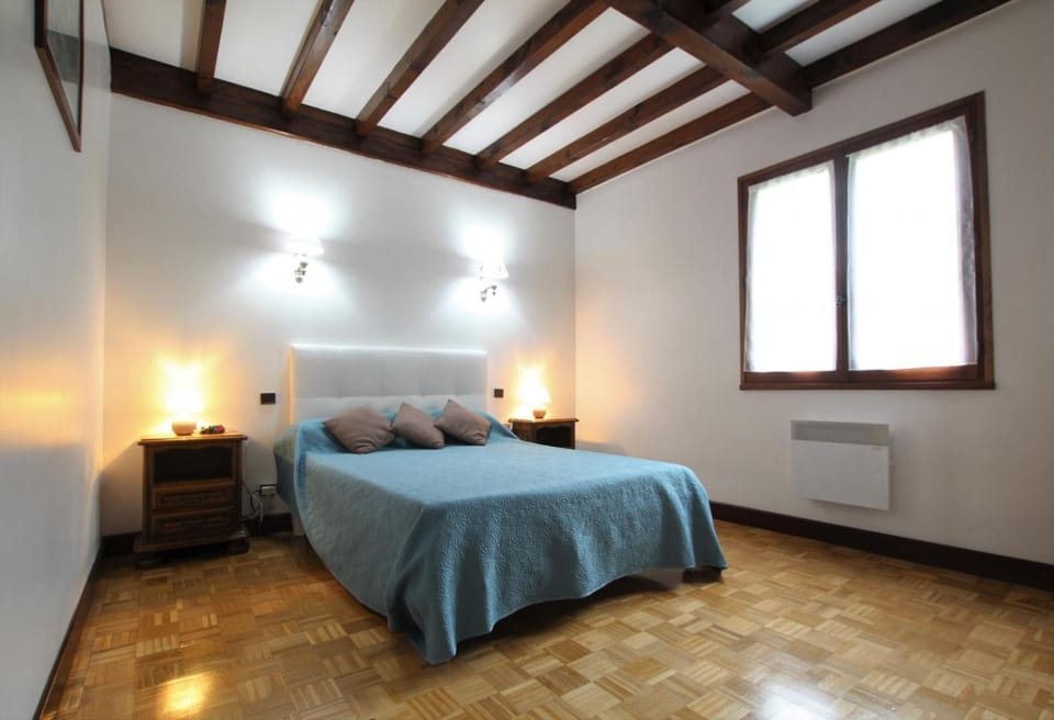 Iparla House in Hendaye