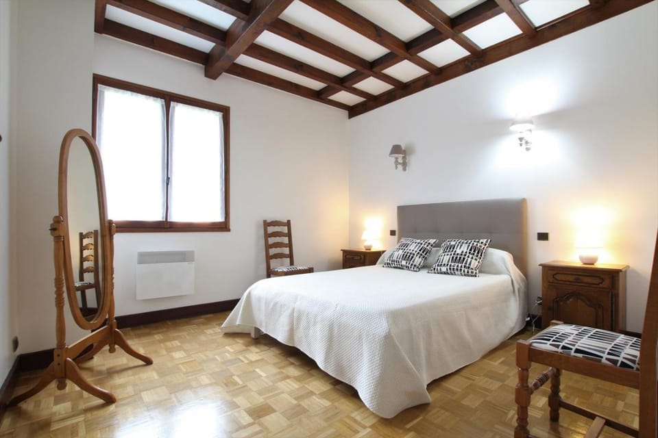 Iparla House in Hendaye