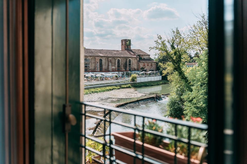 Property building, Patio, Patio, Nearby landmark, Staff, Restaurant/places to eat, Communal lounge/ TV room, Spring, Food close-up, Day, People, Property logo or sign, Natural landscape, Bird's eye view, BBQ facilities, Bowling, Bowling, Casino, Casino, Fishing, Fishing, Garden, Golfcourse, Golfcourse, Hot Spring Bath, Hot Spring Bath, Hot Tub, Hot Tub, Library, Massage, Massage, Sauna, Sauna, Solarium, Bathroom, View (from property/room), View (from property/room), Balcony/Terrace, Balcony/Terrace, Lobby or reception, Lounge or bar, Spa and wellness centre/facilities, Spa and wellness centre/facilities, Spa and wellness centre/facilities, Fitness centre/facilities, Fitness centre/facilities, Fitness centre/facilities, Food and drinks, Other, Other, Other, Photo of the whole room, Decorative detail, Decorative detail, Tennis court, Tennis court, Canoeing, Canoeing, Logo/Certificate/Sign, Animals, Animals, Animals, Bedroom, Meeting/conference room, Food, Food, Text overlay, Text overlay, Text overlay, Pets, Pets, Pets, Guests, City view, City view, Garden view, Lake view, Mountain view, Pool view, River view, Sea view, Sea view, Street view, Street view, Area and facilities, Swimming pool, Swimming pool, Meals, Breakfast, Breakfast, Continental breakfast, Continental breakfast, Asian breakfast, Italian breakfast, English/Irish breakfast, American breakfast, Lunch, Dinner, Drinks, Drinks, Alcoholic drinks, Non alcoholic drinks, Sunrise, Sunset, children, children, children, young children, young children, young children, older children, older children, older children, group of guests, Certificate/Award, Certificate/Award, Certificate/Award, Open Air Bath, Open Air Bath, Open Air Bath, Public Bath, Public Bath, Public Bath, Family, Family, Family, Quiet street view, Inner courtyard view, Facility for disabled guests, Bath, ATM, ATM, babysiter, bidet, concierge, currency exchange, currency exchange, fireplace, fireplace, furniture, furniture, furniture, heating, heating, internet, locker, locker, minibar, pet friendly, pet friendly, room service, room service, safe, safe, storage, storage, storage, stove, toaster, towels, towels, trouser press, vending machine, vending machine, VIP, wardrobe, wedding, wedding, wedding, laundry, washing machine, kitchen, air conditioner