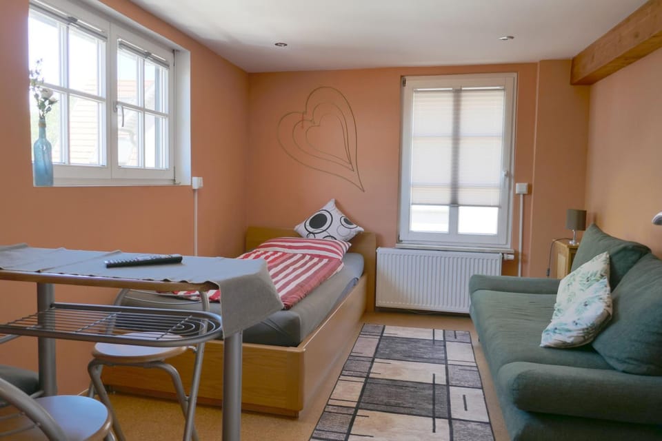 Bed, TV and multimedia, furniture