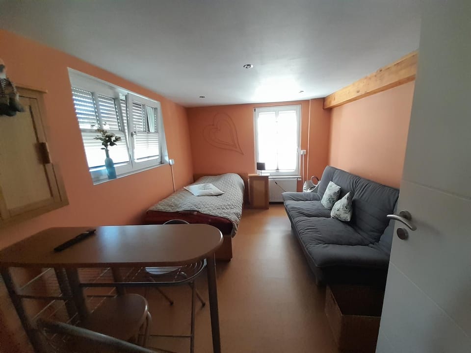 Bed, Photo of the whole room, Seating area, Bedroom