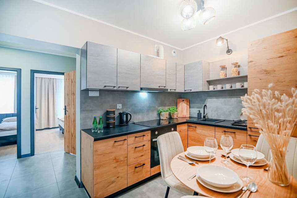 Coffee/tea facilities, Kitchen or kitchenette, dishwasher, stove