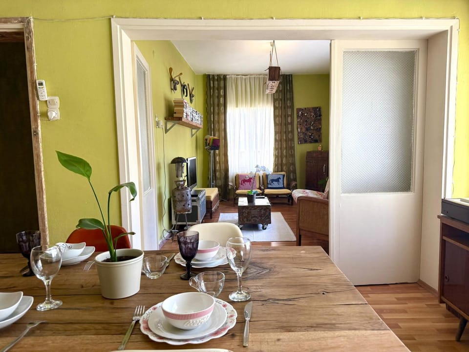 TARİHİ KALEİÇİ MÜTHİŞ KONUM DENİZ YAKINI UYGUN FİYAT huzurlu EV Apartment in Antalya