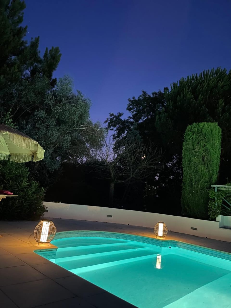 Swimming pool