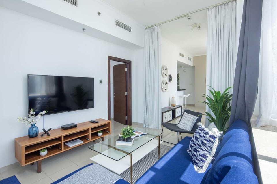 Frank Porter - Botanica Tower 1 Apartment in Dubai