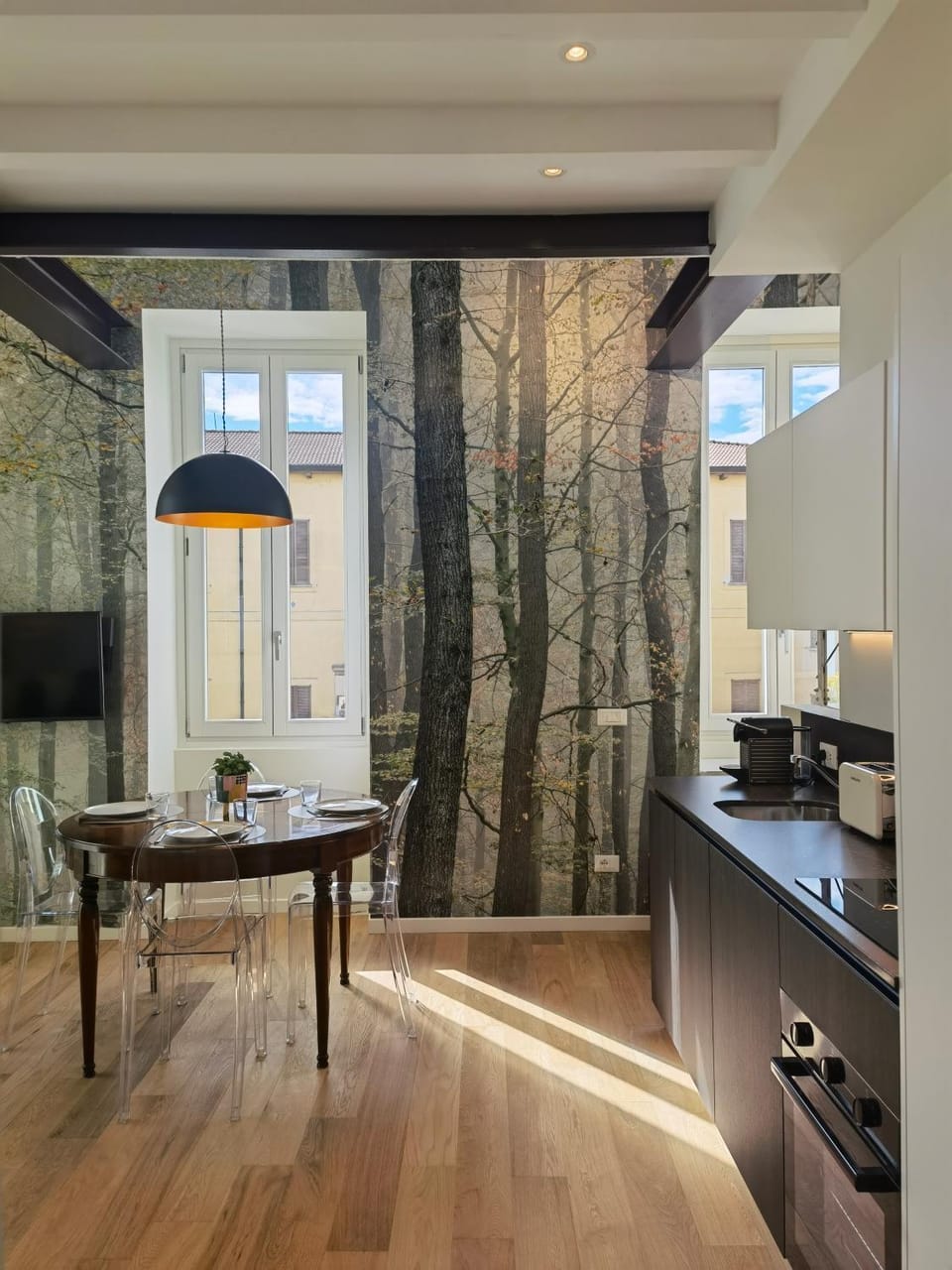 Coffee/tea facilities, Kitchen or kitchenette, Living room, Dining area