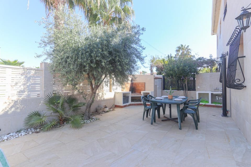 Patio, Balcony/Terrace