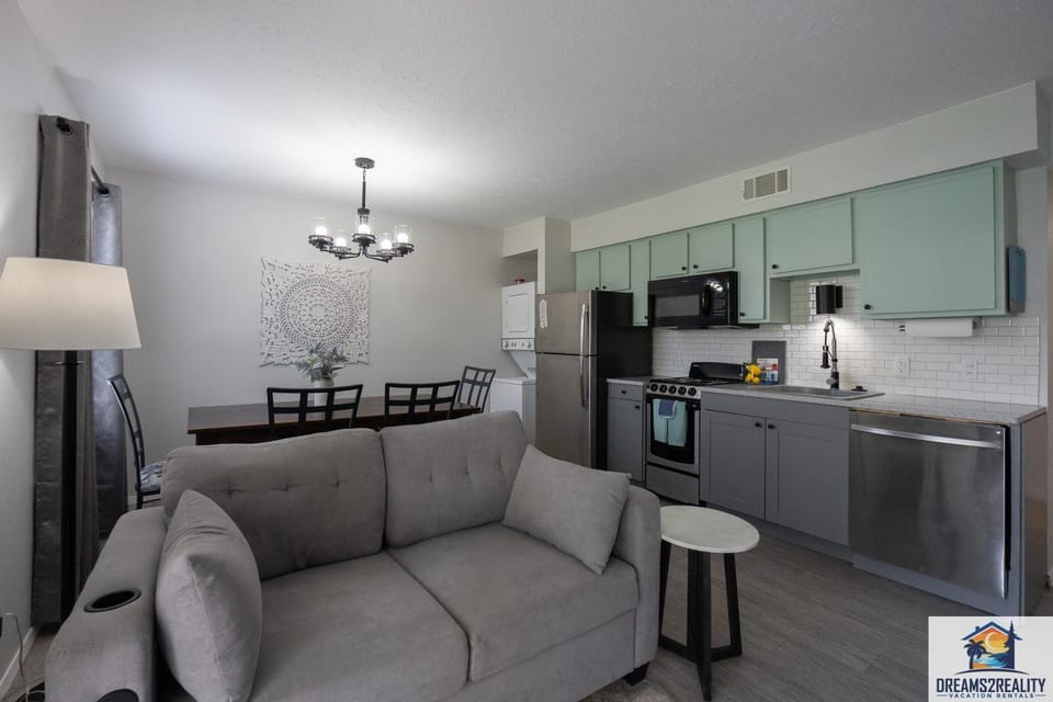 2BR WALK-IN - Water View - Central Location - FREE TICKETS INCLUDED - FC40-5 House in Branson