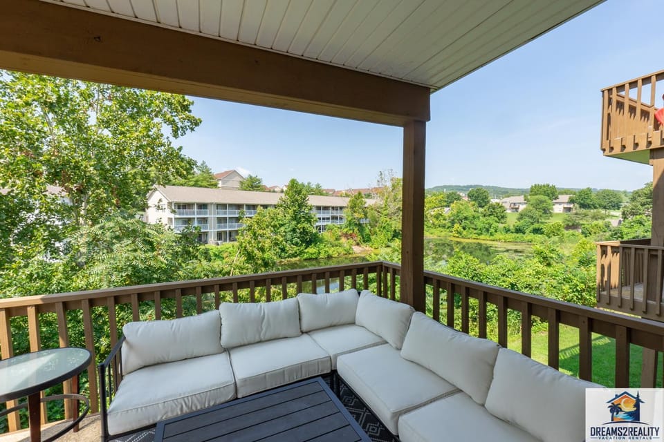 2BR WALK-IN - Water View - Central Location - FREE TICKETS INCLUDED - FC40-5 House in Branson