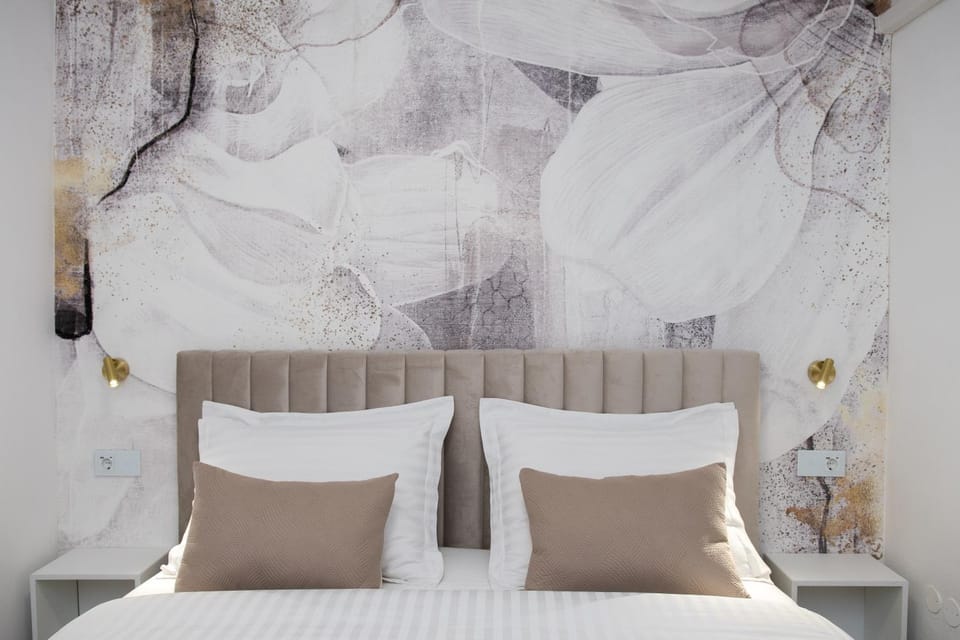 Bed, Decorative detail, Bedroom