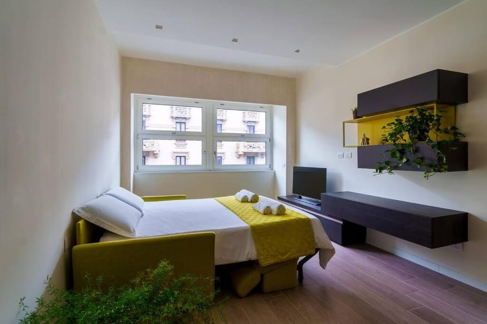 Bed, TV and multimedia, Living room, Bedroom