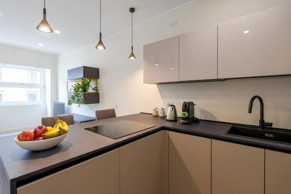 Coffee/tea facilities, Kitchen or kitchenette, dishwasher, minibar