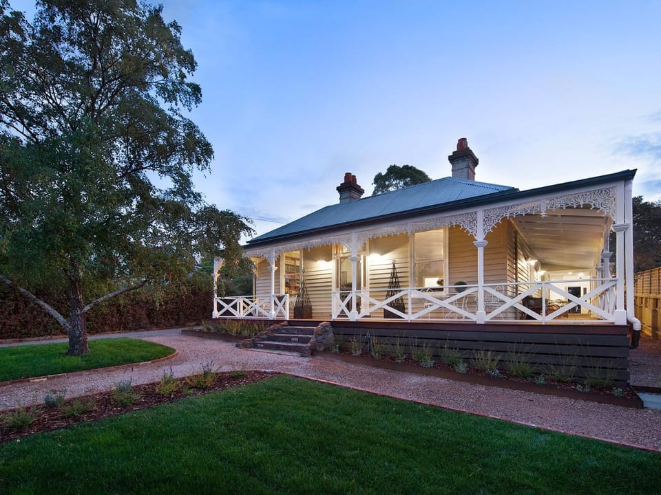 Dunroman - modern comfort, old world charm House in Daylesford