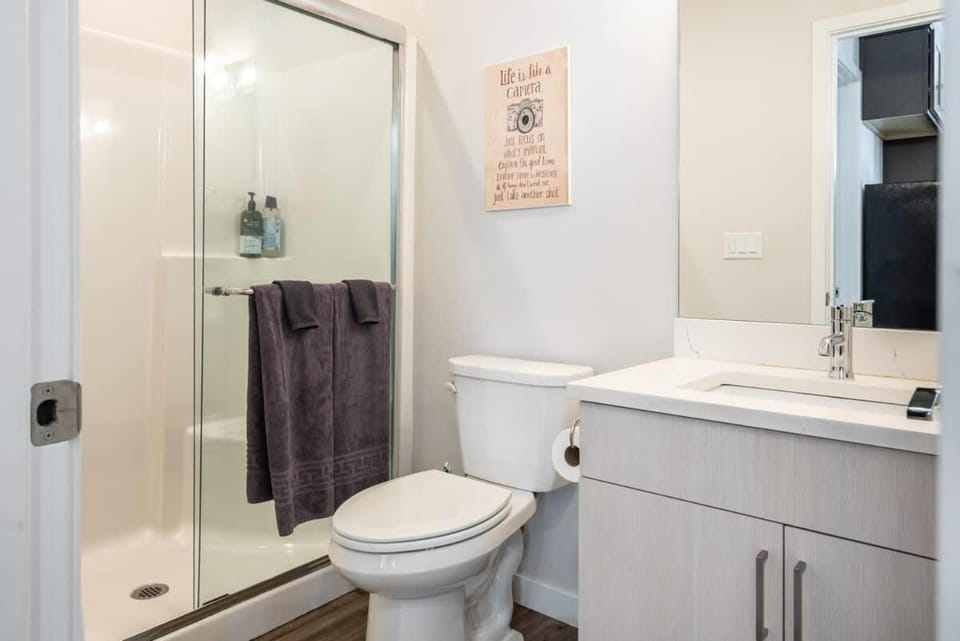 Shower, Toilet, Bathroom