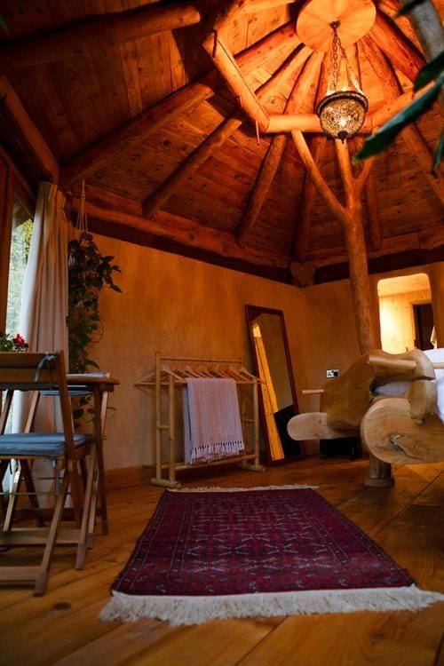 Little Hollows Glamping Chalet in Malvern Hills District