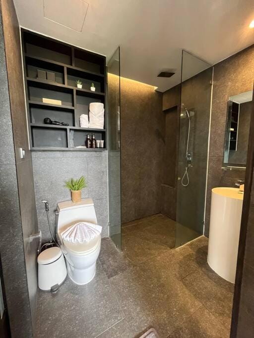 Shower, Toilet, Bathroom