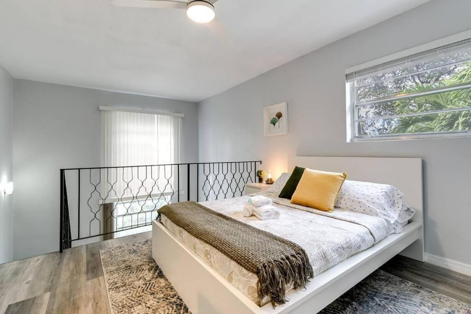 Loft style 1b Apt , Fast Wi-Fi Virg14 Apartment in Miami Springs