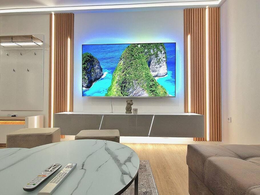 TV and multimedia, Living room, Seating area