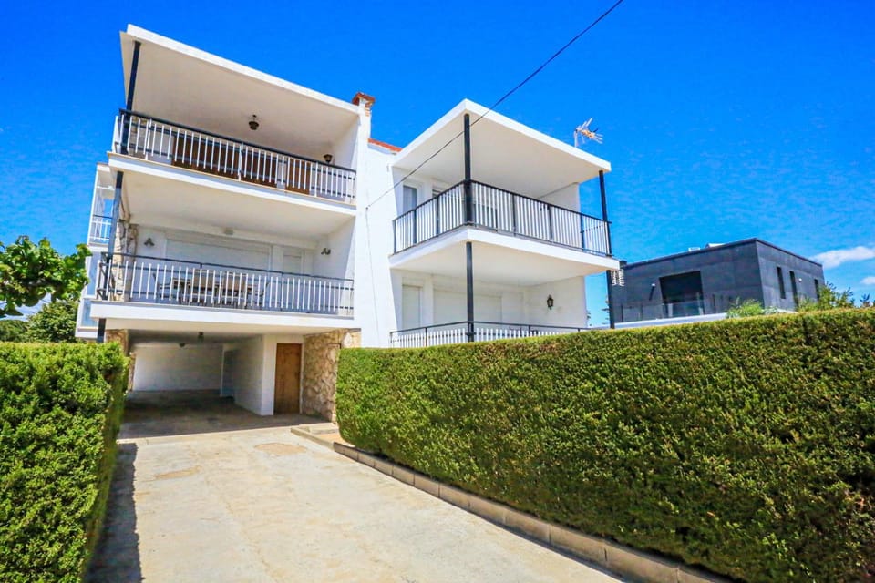 LITORAL COSTA DORADA - ROSA DELS VENTS Only families Apartment in Cambrils
