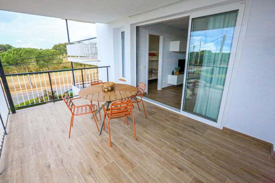 LITORAL COSTA DORADA - ROSA DELS VENTS Only families Apartment in Cambrils
