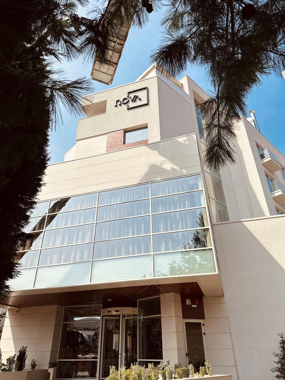 Property building, Facade/entrance