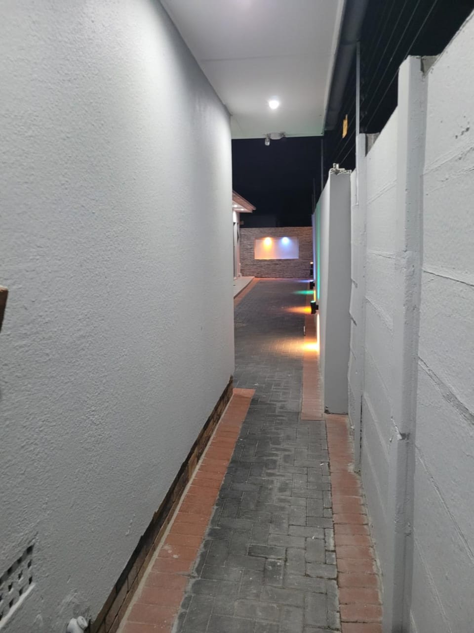 MIRAJO Guest House Bed and Breakfast in Cape Town