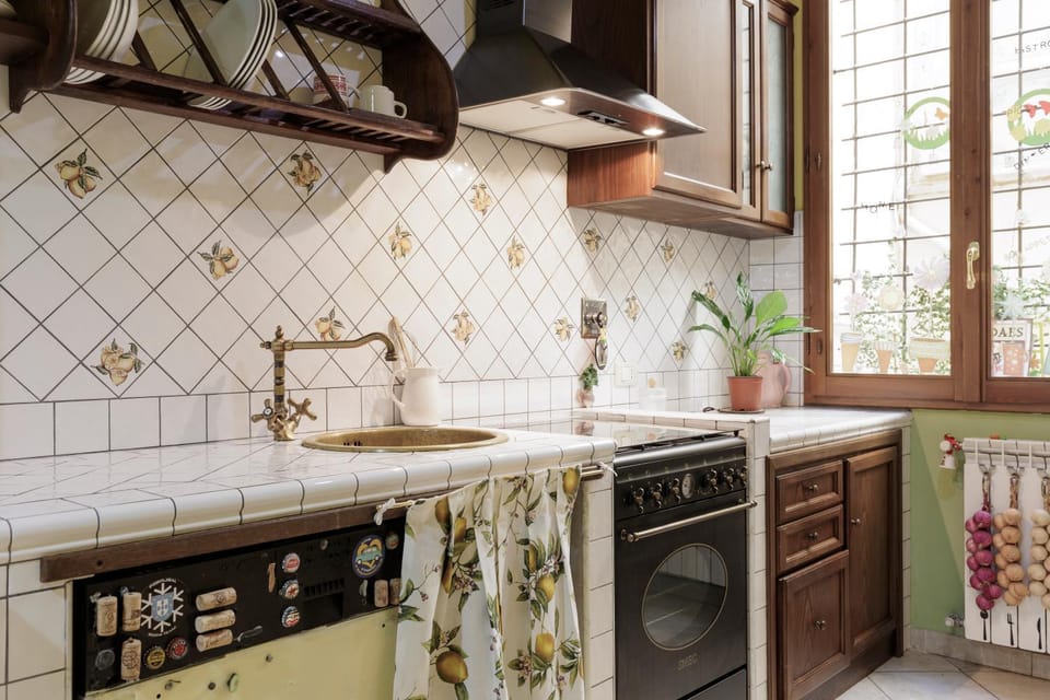 Kitchen or kitchenette, dishwasher, pet friendly, stove