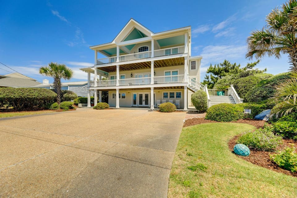 Atlantic Beach Condo - Walk to Beaches! House in Atlantic Beach