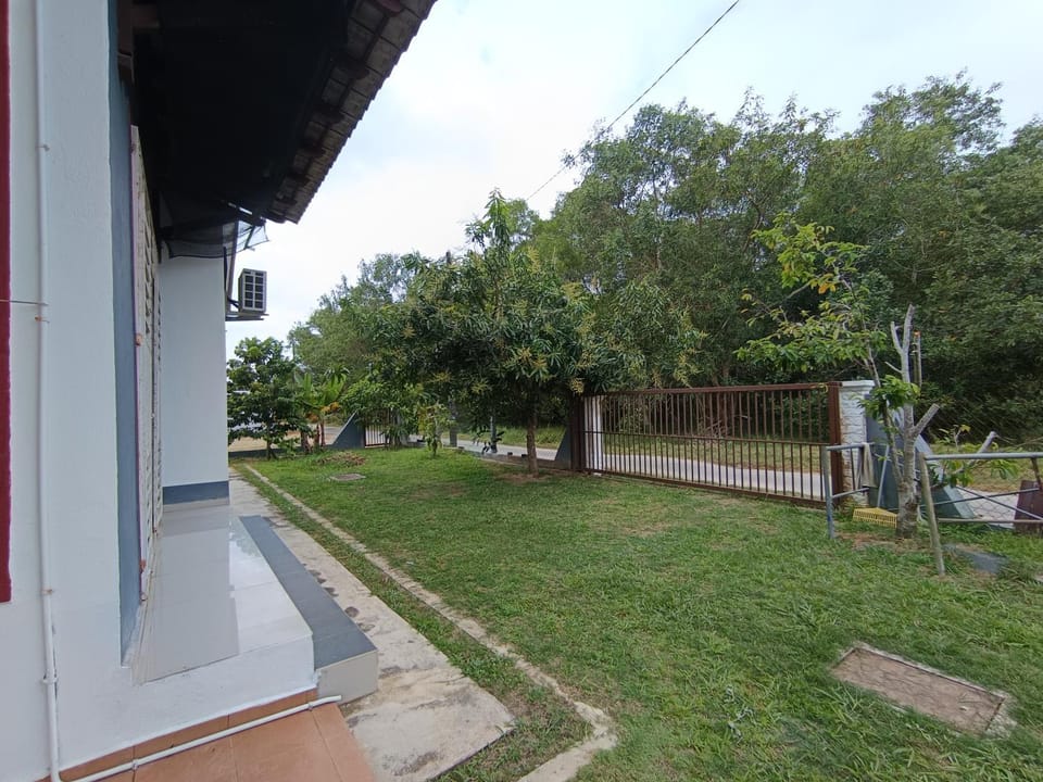NikNa Homestay Batu Rakit - WIFI Netflix House in Terengganu, Malaysia