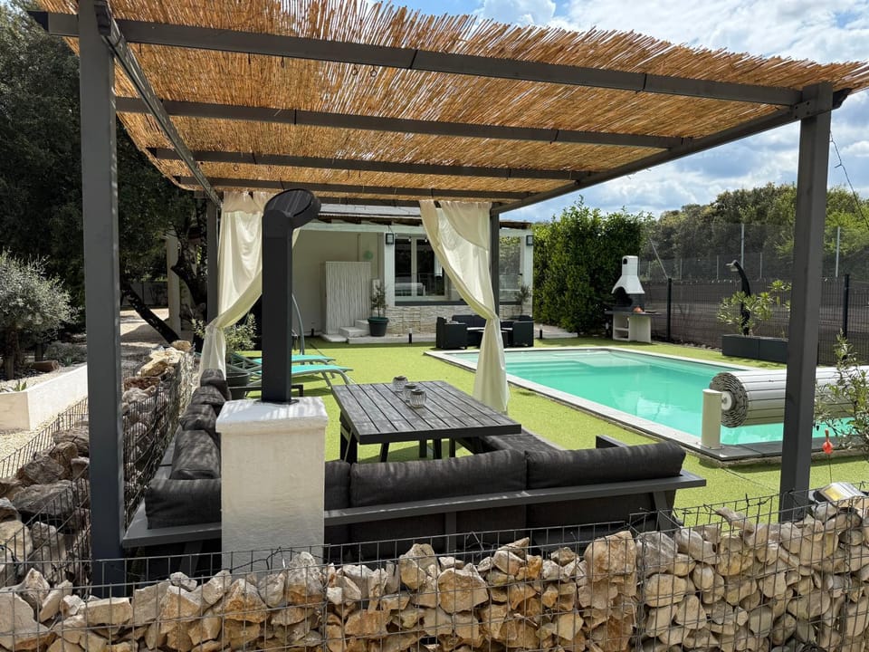 Garden, Garden view, Pool view, Swimming pool, sunbed