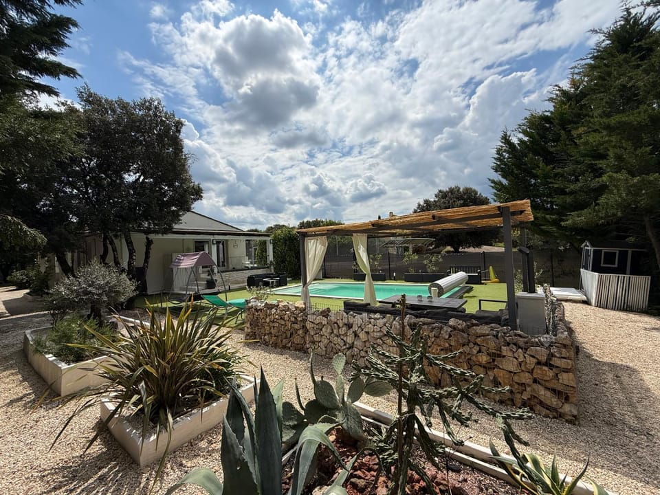 Garden, Pool view, Swimming pool, sunbed