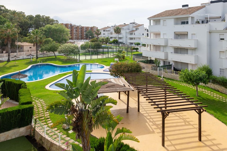 Property building, Day, Garden, Garden view, Pool view, Swimming pool