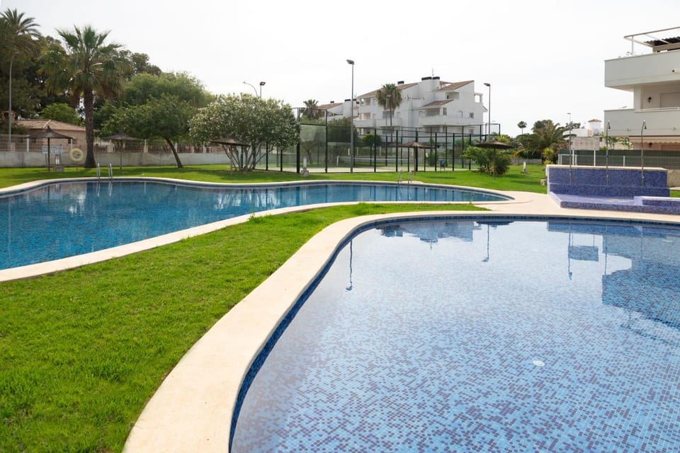 Shower, Day, Garden, Garden view, Pool view, Swimming pool, Swimming pool