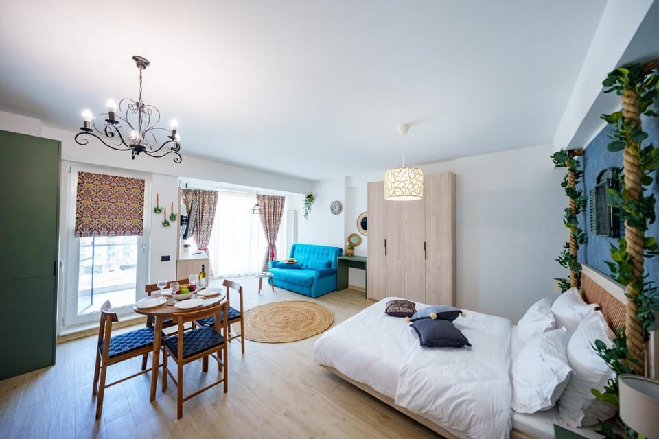 Photo of the whole room, Seating area, wardrobe