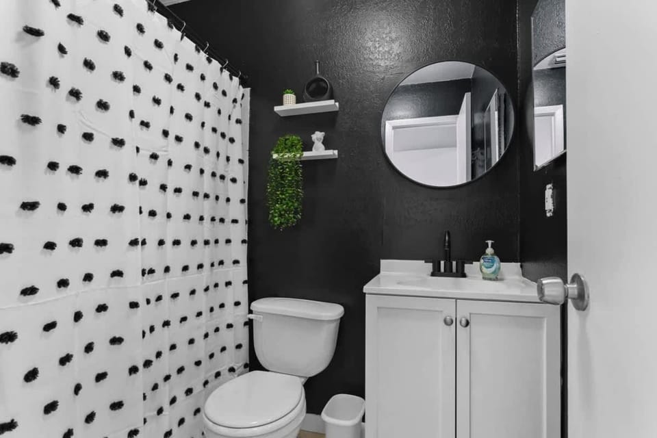 Toilet, Bathroom