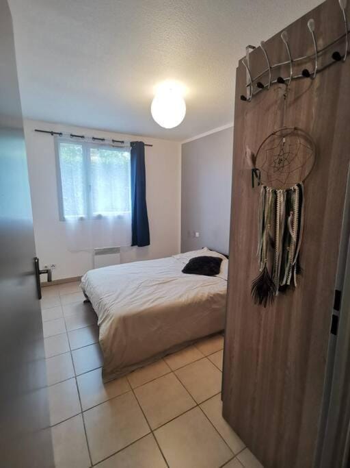 Bed, Photo of the whole room, Bedroom, wardrobe
