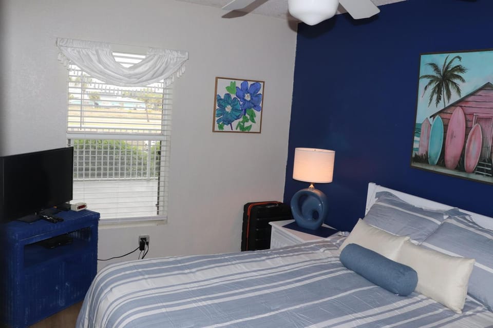 2004 Islander Beach Resort by Alicia Hollis Rentals - Open March 1st House in Okaloosa Island