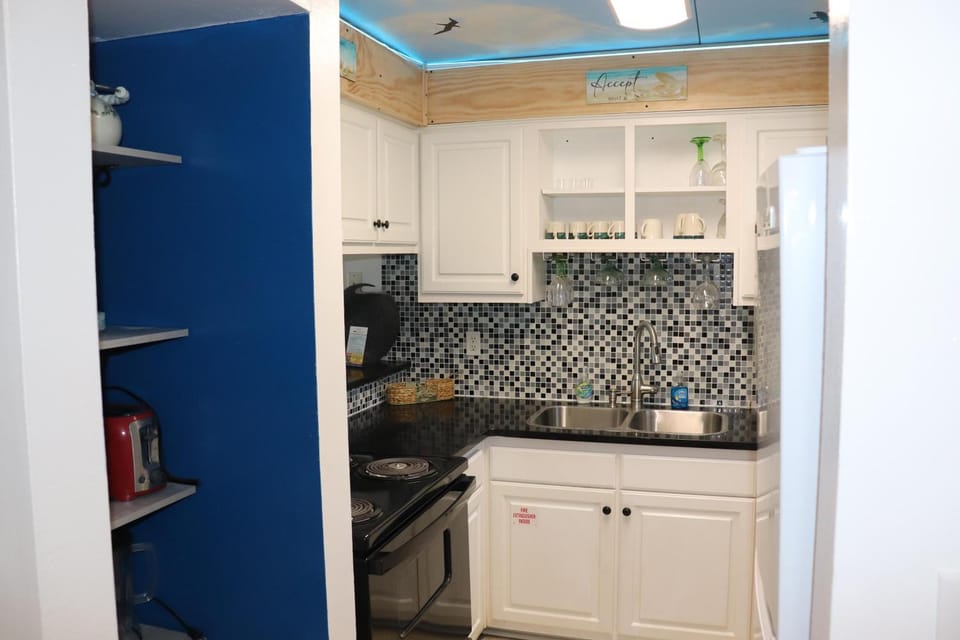 404 Emerald Isle by Alicia Hollis Realtor Rentals - Open in August House in Okaloosa Island