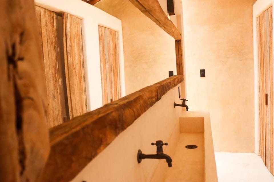 Secret Spot by Palapita Beach House Hostel in Brisas de Zicatela