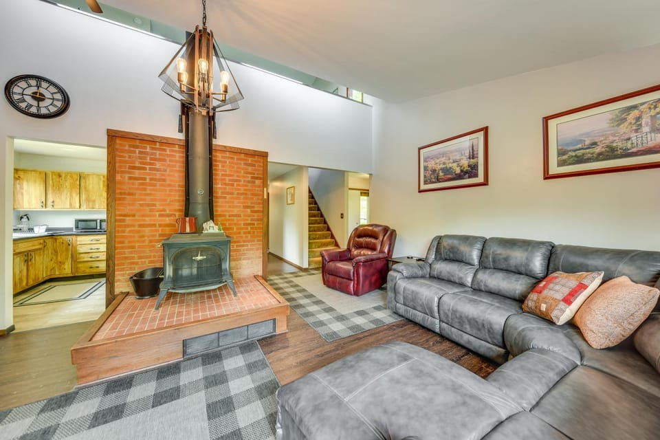 Wisconsin Vacation Rental Retreat w/ Deck House in Twin Lakes