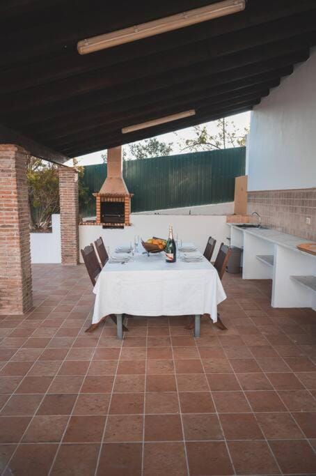 Patio, BBQ facilities